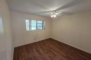 207 SE 7th St, Dania Beach, FL 33004 - Photo 8