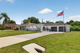2409 N W Everglades Blvd, Stuart, FL 34994 - Photo 1