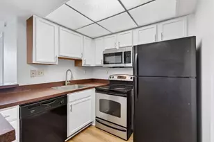 760 Executive Center Dr, West Palm Beach, FL 33401 - Photo 2