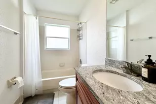 639 NW 130th Way, Pembroke Pines, FL 33028 - Photo 14