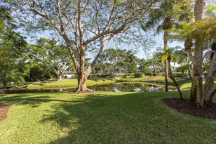 11818 Pebblewood Dr, Wellington, FL 33414 - Photo 18