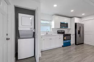 3018 SE Iris St, Stuart, FL 34997 - Photo 2