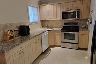 3464 Tyringham Dr, West Palm Beach, FL 33406 - Photo 10