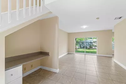 809 Talia Circle E #809, Lake Worth Beach, FL 33461 - Photo 4
