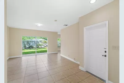 809 Talia Circle E #809, Lake Worth Beach, FL 33461 - Photo 10