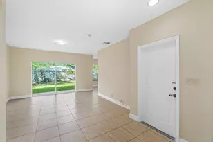 809 Talia Circle E, Lake Worth Beach, FL 33461 - Photo 10
