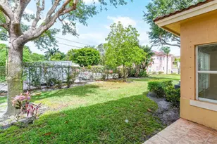 809 Talia Circle E, Lake Worth Beach, FL 33461 - Photo 20