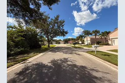633 NW Whitfield Way, Port Saint Lucie, FL 34986 - Photo 16