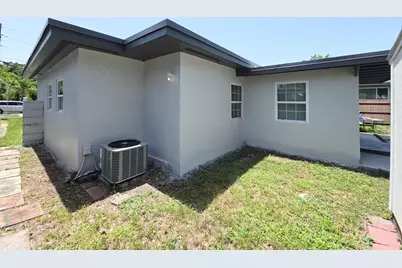 1220 NE 1st Avenue, Fort Lauderdale, FL 33304 - Photo 8