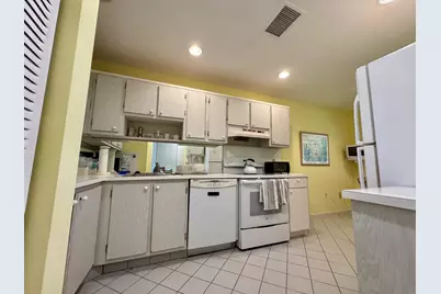 [Address not provided], Boynton Beach, FL 33436 - Photo 6