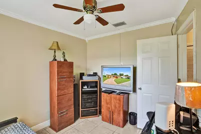 18800 NW 43rd Avenue, Miami Gardens, FL 33055 - Photo 34