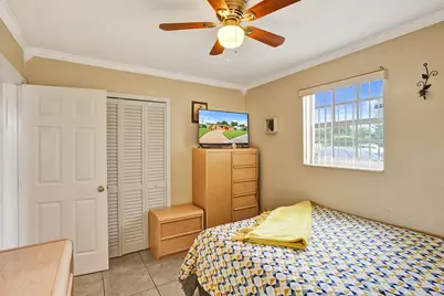 18800 NW 43rd Avenue, Miami Gardens, FL 33055 - Photo 36