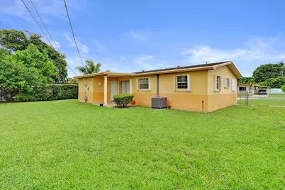 18800 NW 43rd Avenue, Miami Gardens, FL 33055 - Photo 44