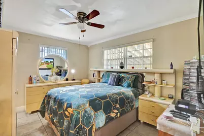 18800 NW 43rd Avenue, Miami Gardens, FL 33055 - Photo 14