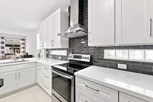 12115 NW 52nd Ct, Coral Springs, FL 33076 - Photo 6
