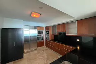 1331 Brickell Bay Dr, Miami, FL 33131 - Photo 14
