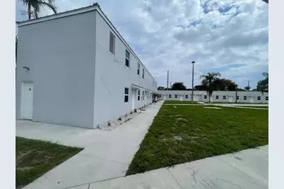 4393 Windsor Avenue #13, West Palm Beach, FL 33407 - Photo 4