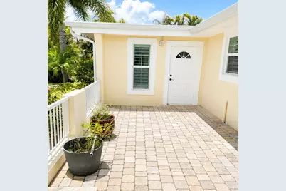 1023 NW Spruce Ridge Drive, Stuart, FL  - Photo 4