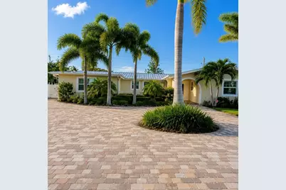 1023 NW Spruce Ridge Drive, Stuart, FL  - Photo 2