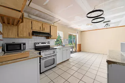8210 SW 4th Place, North Lauderdale, FL 33068 - Photo 10