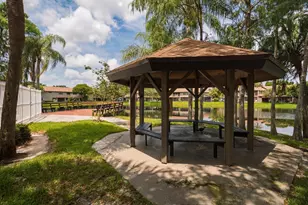 9014 Vineyard Lake Dr, Plantation, FL 33324 - Photo 24