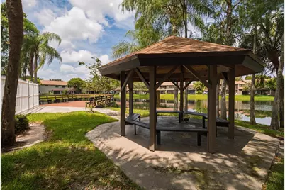 9014 Vineyard Lake Drive, Plantation, FL 33324 - Photo 24
