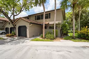 9014 Vineyard Lake Dr, Plantation, FL 33324 - Photo 1