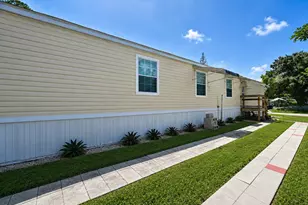 8137 SW Wildwood Dr, Stuart, FL 34997 - Photo 28