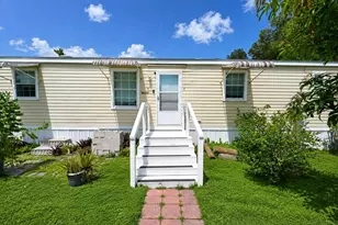8137 SW Wildwood Dr, Stuart, FL 34997 - Photo 4