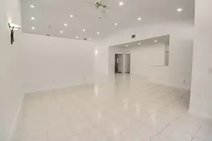 551 NW 108th Ave, Plantation, FL 33324 - Photo 8