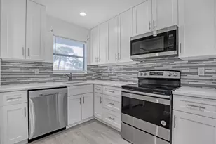 4575 Lucerne Lakes Blvd, Lake Worth, FL 33467 - Photo 1