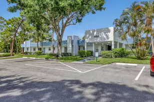 4575 Lucerne Lakes Blvd, Lake Worth, FL 33467 - Photo 2