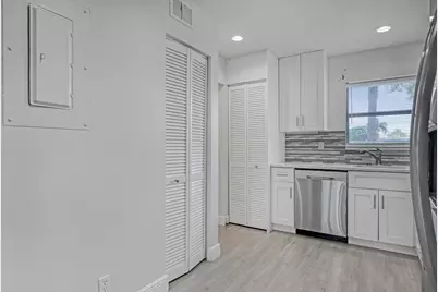 4575 Lucerne Lakes Boulevard #103, Lake Worth, FL 33467 - Photo 6