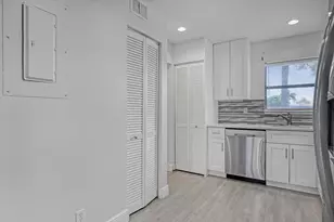 4575 Lucerne Lakes Blvd, Lake Worth, FL 33467 - Photo 6