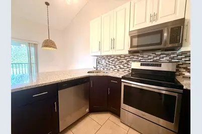 7206 Glenmoor Drive, West Palm Beach, FL 33409 - Photo 8