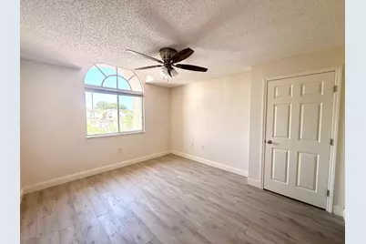 7206 Glenmoor Drive, West Palm Beach, FL 33409 - Photo 12