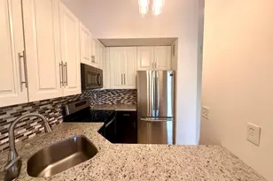 7206 Glenmoor Dr, West Palm Beach, FL 33409 - Photo 10