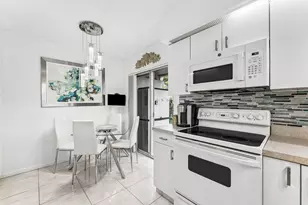 14388 Emerald Lake Dr, Delray Beach, FL 33446 - Photo 2
