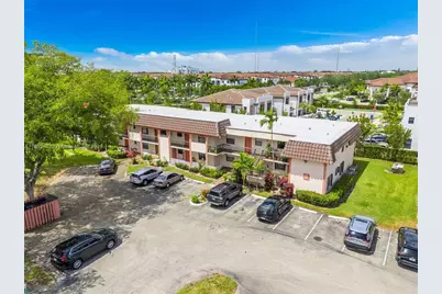 870 NE 207th Terrace #204-9, Miami, FL 33179 - Photo 4