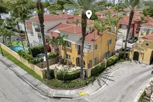 18385 NE 30th Pl, Aventura, FL 33160 - Photo 2