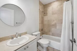 18385 NE 30th Pl, Aventura, FL 33160 - Photo 38
