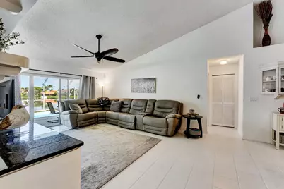 7312 Heathley Drive, Lake Worth, FL 33467 - Photo 8