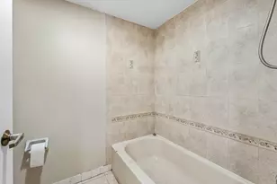 1534 Forest Lakes Cir, West Palm Beach, FL 33406 - Photo 18