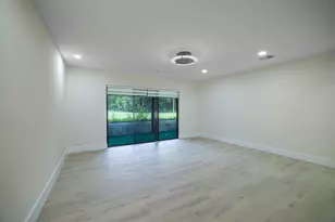 8008 Eastlake Dr, Boca Raton, FL 33433 - Photo 8