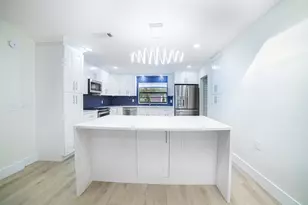 8008 Eastlake Dr, Boca Raton, FL 33433 - Photo 16