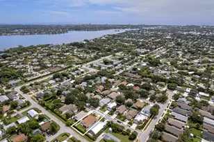 145 Pennock Landing Cir, Jupiter, FL 33458 - Photo 30