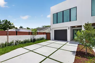 704 SW 9th St, Fort Lauderdale, FL 33315 - Photo 2