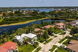 718 NW 177th Ave, Pembroke Pines, FL 33029 - Photo 48