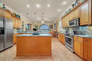 718 NW 177th Ave, Pembroke Pines, FL 33029 - Photo 12