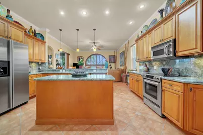 718 NW 177th Avenue, Pembroke Pines, FL 33029 - Photo 12